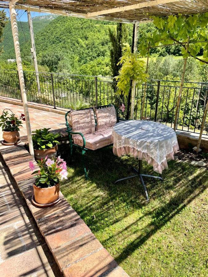 B&B Il Poggetto Serra SantʼAbbondio Eksteriør bilde