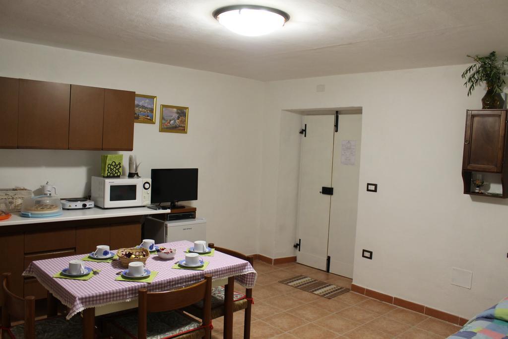 B&B Il Poggetto Serra SantʼAbbondio Eksteriør bilde